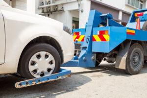 How Our Chicago Personal Injury Lawyers Can Help if You’ve Been Injured in a Tow Truck Accident