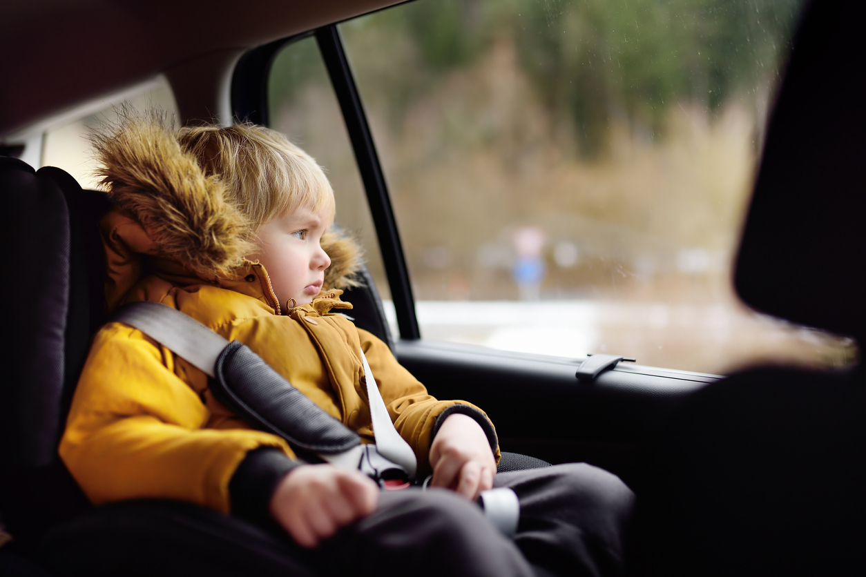 At What Age Can Kids Sit in the Front Seat of a Car in Illinois ...